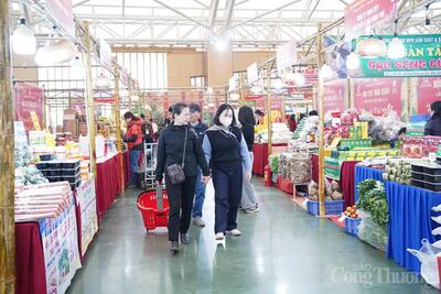 <a href="/su-kien" title="Sự kiện" rel="dofollow">Sự kiện</a>