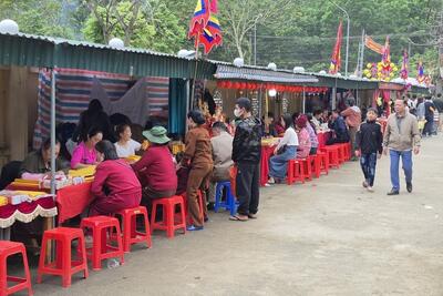 <a href="/tin-tuc" title="Tin tức" rel="dofollow">Tin tức</a>