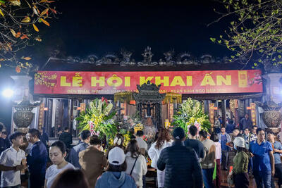 <a href="/tin-tuc" title="Tin tức" rel="dofollow">Tin tức</a>