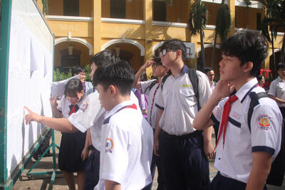 <a href="/tin-tuc" title="Tin tức" rel="dofollow">Tin tức</a>