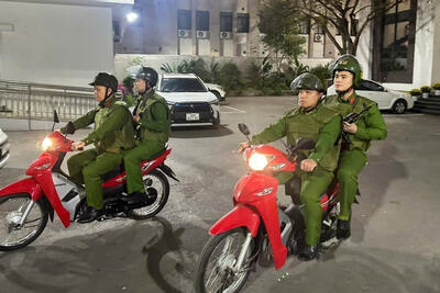 <a href="/tin-tuc" title="Tin tức" rel="dofollow">Tin tức</a>