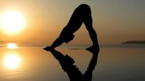 Chào mặt trời: Chuỗi 12 động tác yoga mang lại ít nhất 8 lợi ích t  3cec  uyệt vời cho sức khỏe