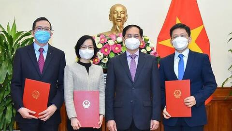 Bộ Ngoại giao bổ nhiệm 3 tân Vụ trưởng