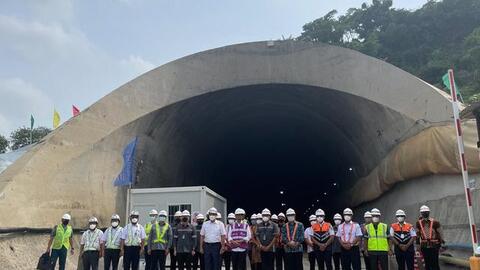 Indonesia: Đường sắt cao tốc do Trung Quốc xây ì ạch, phải chờ đến... 40 năm mới sinh lời?