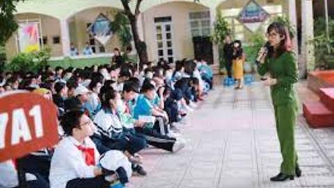 TPHCM: Tuyên truyền về phòng chống bạo lực gia đình cho gần 1.000 học sinh