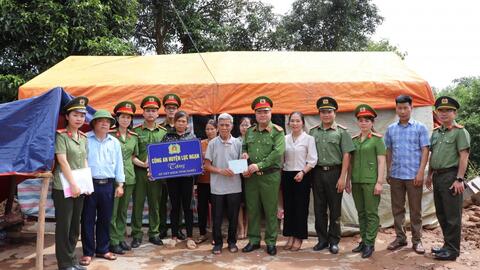 Bắc Giang: Công an góp ngày lương hỗ trợ các gia đình ảnh hưởng mưa lũ