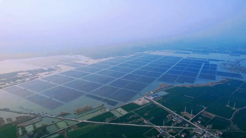 Nhà máy quang điện khổng lồ của Trung Quốc, rộng tương đương 1.300 sân bóng đá