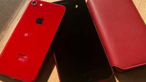 Cận cảnh iPhone 8 và iPhone 8 Plus (PRODUCT)RED, đẹp xuất sắc nhưng vẫn có một nhược điểm lớn