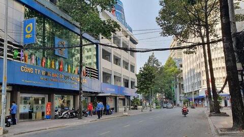 Dấu hỏi với giá vàng, chuyên gia cũng lắc đầu ngao ngán