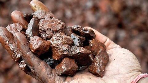 Quặng sắt tăng vọt 8% chỉ sau một đêm, đà tăng giá thép chưa dừng lại