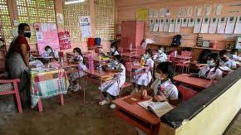 Sri Lanka: Hoãn thi học kỳ vì thiếu giấy