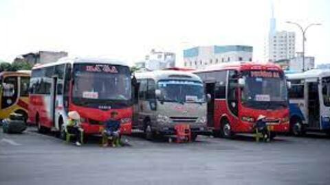 Doanh nghiệp vận tải lao đao vì giá xăng dầu