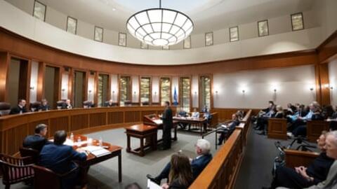 Điều khoản "nổi dậy" và cuộc đua cấm ông Donald Trump tranh cử