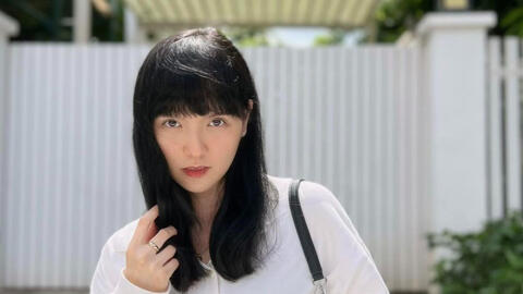 Hải Tú khoe ảnh về thăm gia đình, nhan sắc người mẹ từng là Hoa khôi Vũng Tàu lọt vào camera gây chú ý