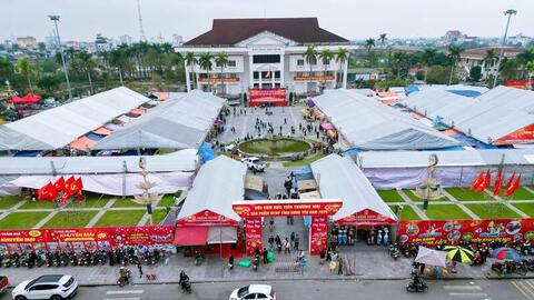 Sôi động hội chợ xúc tiến thương mại và sản phẩm OCOP tại Hưng Yên