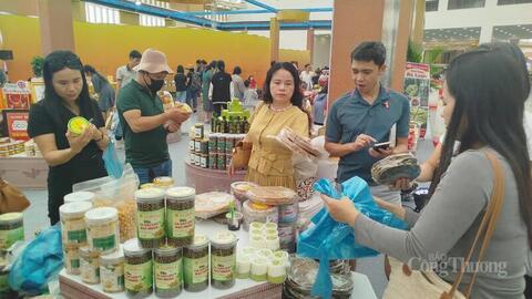 Hà Nội tổ chức Hội chợ Mùa xuân 2026 tại 30 xã phường dịp tết Bính Ngọ