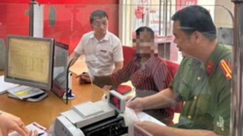 Tất cả người dân có tài khoản ngân hàng chú ý: Làm sao để không bị chặn giao dịch từ 1/3?