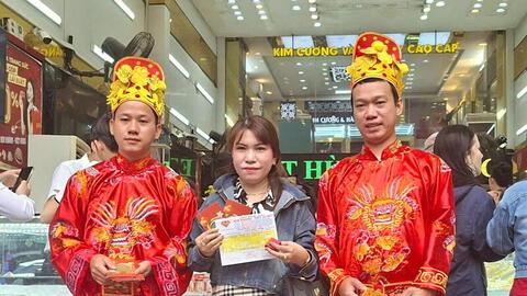 Đà Nẵng: Giá vàng cao, người dân chỉ mua 5 phân đến 1 chỉ lấy may