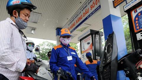 Sau kỳ tăng giá ngày 19/3, giá xăng dầu Việt Nam so với các nước ra sao?