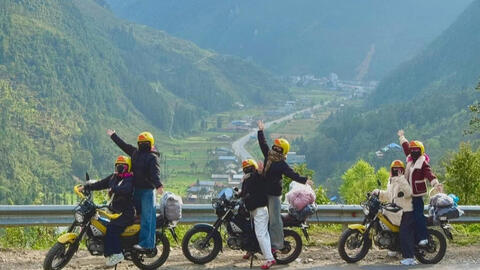 Siết quản lý tour mô tô tại Cao nguyên đá Đồng Văn