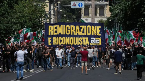 Hàng nghìn người đổ xuống các đường phố ở Rome phản đối nhập cư