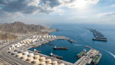 Lo ngại gián đoạn nguồn cung qua eo biển Hormuz, giá dầu bật tăng