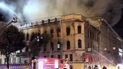 Lửa lớn thiêu rụi di tích lịch sử nổi tiếng của St. Petersburg