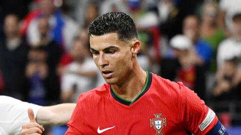 Ronaldo và những cuộc khẩu chiến làm dậy sóng bóng đá thế giới