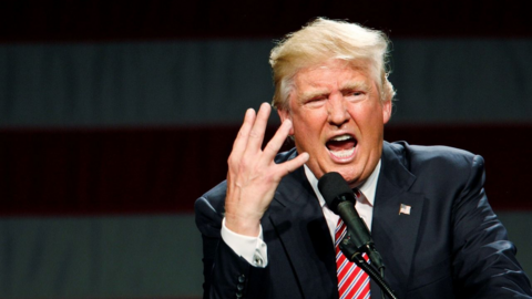 Biên giới Mỹ-Mexico hỗn loạn: Ông Trump nổi giận lôi đình vì chiêu trò của người vượt biên