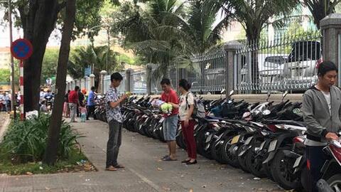 Bí mật sau vỉa hè quận 1