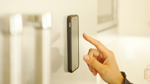 Ốp lưng không trọng lực Megaverse, gắn smartphone lên mọi mặt phẳng