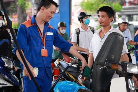 Giá xăng dầu giảm từ 15h hôm nay