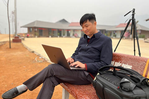 Người kể chuyện về sự hồi sinh ở Làng Nủ