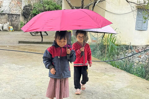 Chủ động giữ ấm cho học sinh vùng biên giới Tuyên Quang những ngày rét đậm