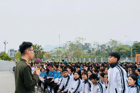 Đồng hành cùng học sinh an toàn trên không gian mạng