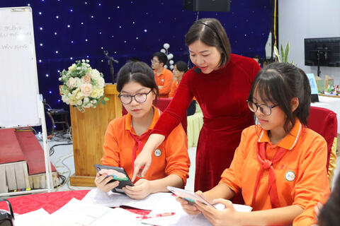 Bước tiến rõ rệt từ chính sách dành cho giáo viên, nhân viên