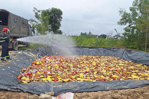 Bắc Ninh tiêu hủy hơn 10,8 tấn pháo hoa nổ buôn bán trái phép