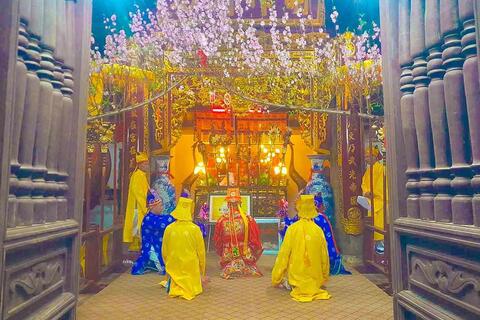 Khai mạc lễ hội Tịch điền Đọi Sơn, tái hiện huyền tích vua Lê Đại Hành đi cày