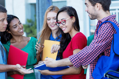 Australia tăng gấp đôi phí visa