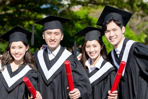 Tuyển sinh đi học theo diện học bổng Hiệp định tại Rumani năm 2026