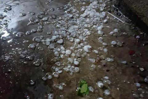 Xuất hiện mưa đá tại Việt Hưng, Hà Nội