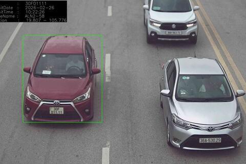 Phạt nguội nhiều chủ xe lỗi dùng điện thoại, không thắt dây an toàn