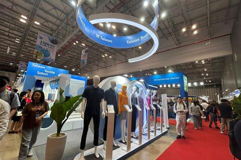 Đang diễn ra Triển lãm quốc tế ngành dệt may SaigonTex - SaigonFabric 2026