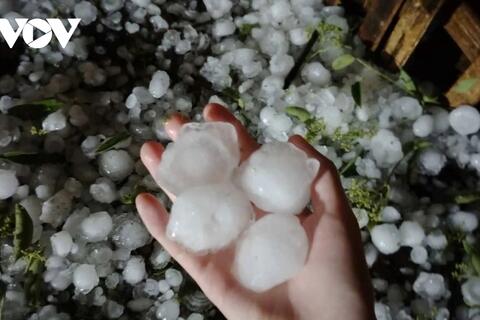 Mưa đá khiến 4 người bị thương, ước tính thiệt hại trên 30 tỷ đồng ở Lào Cai