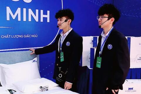 Học sinh Hà Nội với ý tưởng khởi nghiệp từ gối ngủ thông minh