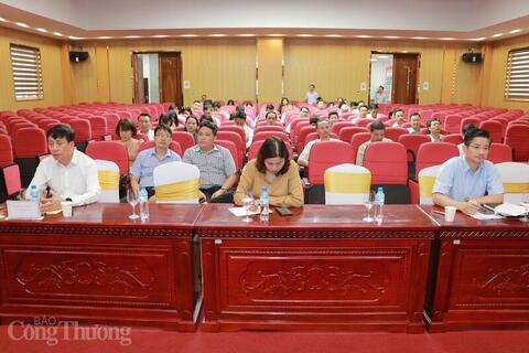 Hội nghị toàn quốc quán triệt và triển khai Nghị quyết 05-NQ/TW