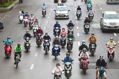 Không khí lạnh gây mưa dông, nhiệt độ miền Bắc giảm đến 6 độ C