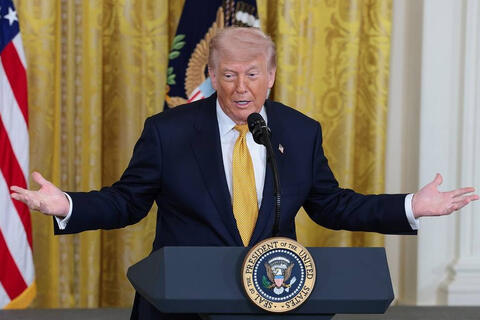 Ông Trump tuyên bố Iran đã đồng ý từ bỏ vũ khí hạt nhân