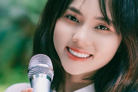 Em xinh Ngô Lan Hương nói về quán quân Phương Mỹ Chi, á quân Lyhan