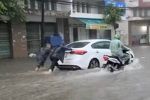 Khánh Hòa cảnh báo mưa dông, nguy cơ lốc sét và ngập úng cục bộ
